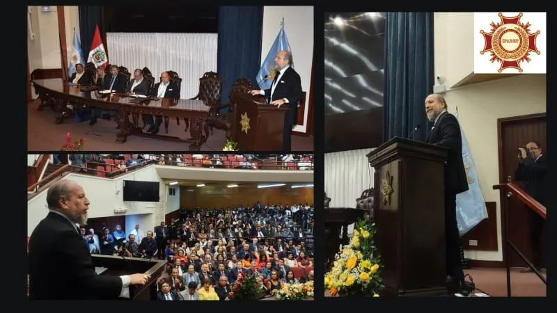 Maestro Iván Torres La Torre, brindando el discurso de orden, en el homenaje al Dr. Moises Tambini del Valle.
