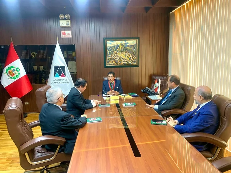 Reunión de trabajo en la Academia de la Magistratura – AMAG — fotografía 1