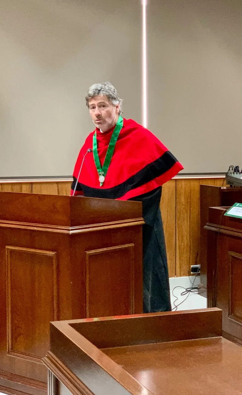Doctor Honoris Causa de la Universidad Ricardo Palma al Dr. Juan Bautista Mahiques — fotografía 4