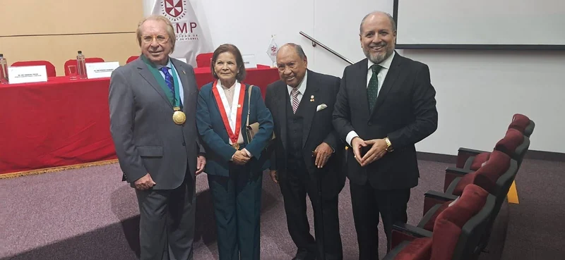 Investidura como Doctor Honoris Causa del Presidente de la República Argentina, Javier Milei, en la Universidad de San Martín de Porres — fotografía 2