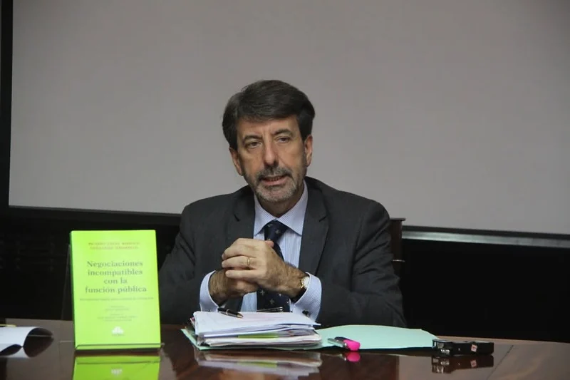 Ricardo Ángel Basílico en la fotografía utilizada para anunciar su participación en el congreso de la UIGV.
