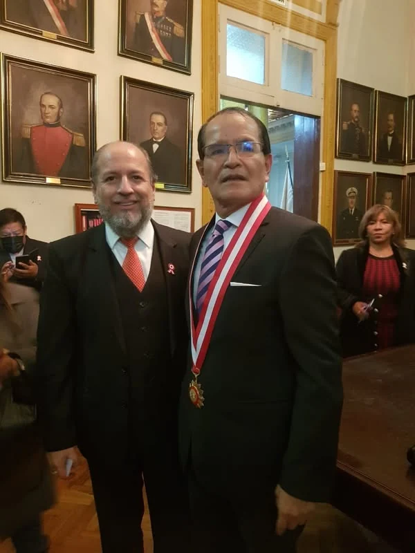 Iván Torres La Torre y Raúl Chamamé durante un encuentro académico.