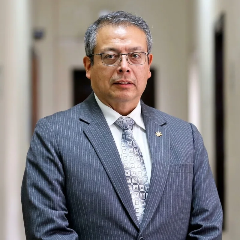 Dr. Pedro Miguel Angulo Arana